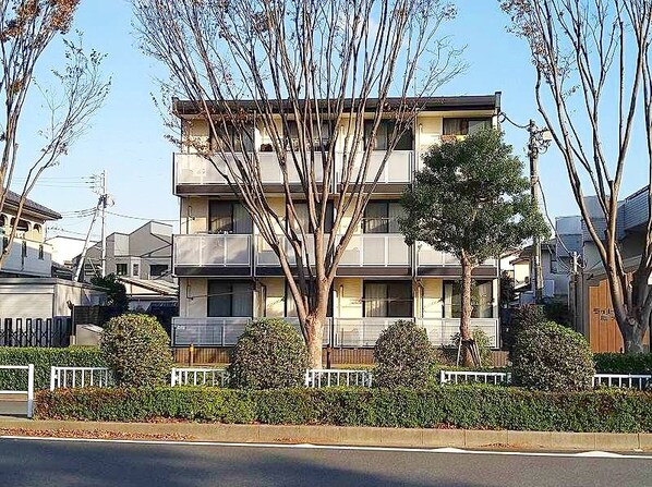 レオパレスSANYAの物件外観写真